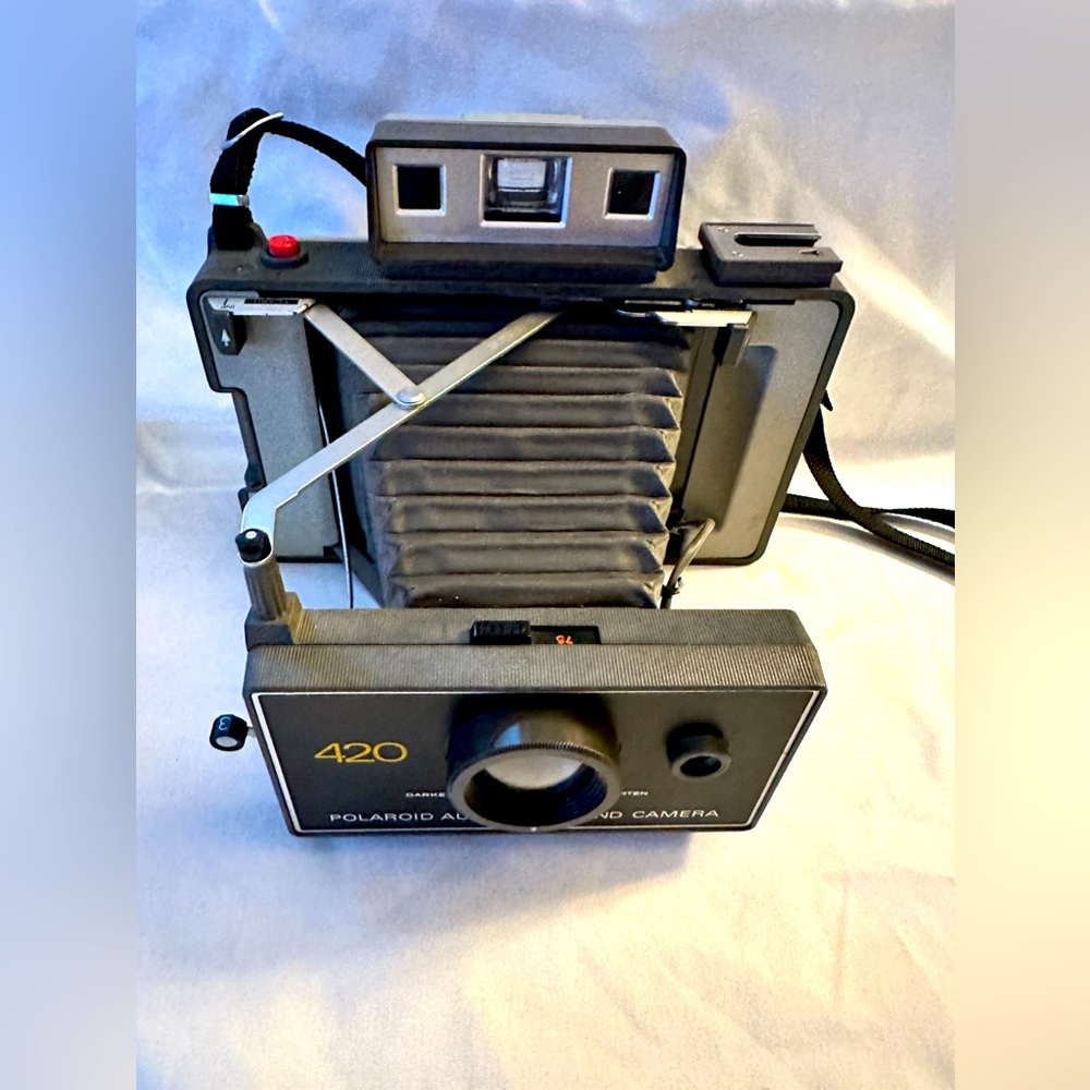 Vintage Polaroid Model 420 Land Camera